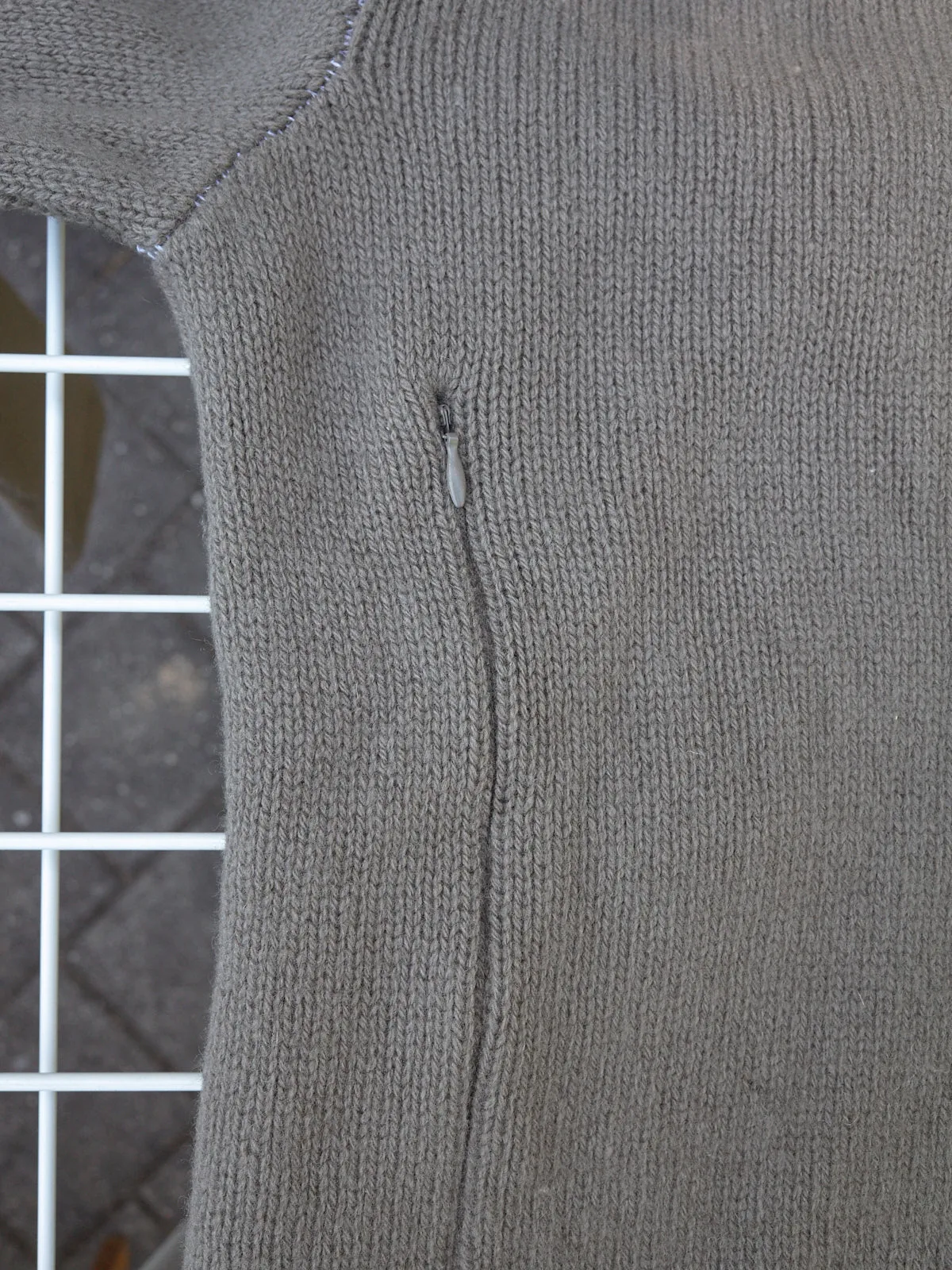 Maison Martin Margiela 6 1990s khaki wool "STANDARD NECK" zip jumper - size M S