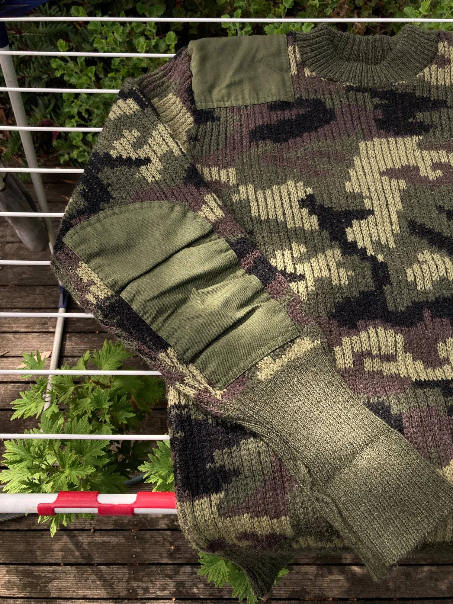 Peter Storm 1998 khaki camo W1 proofed wool rib waterproof army jumper - M