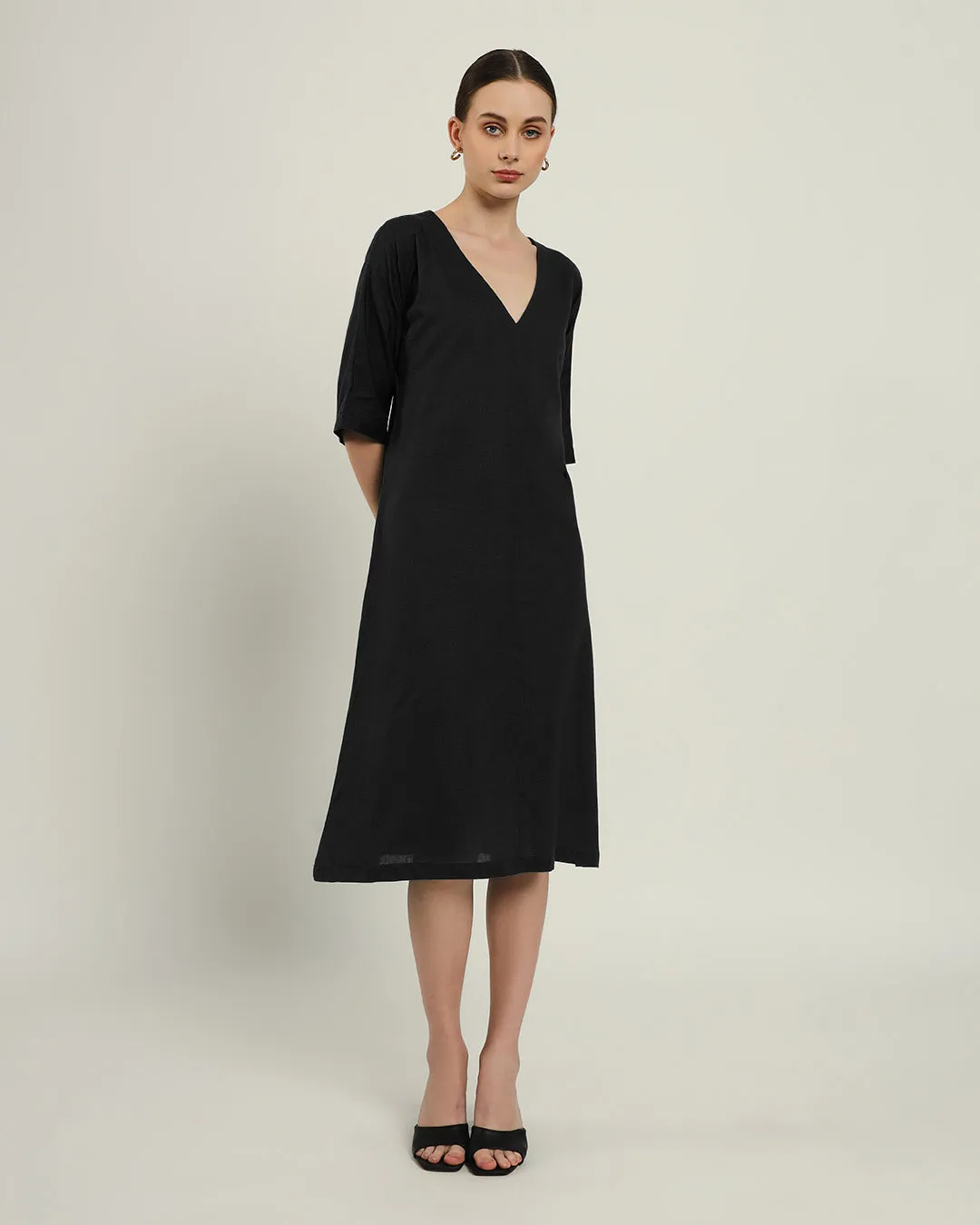 The Mildura Daisy Noir Linen Dress