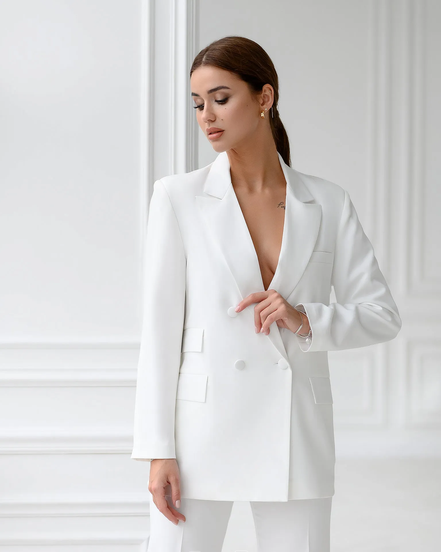 White Double-Breasted Suit 2-Piece