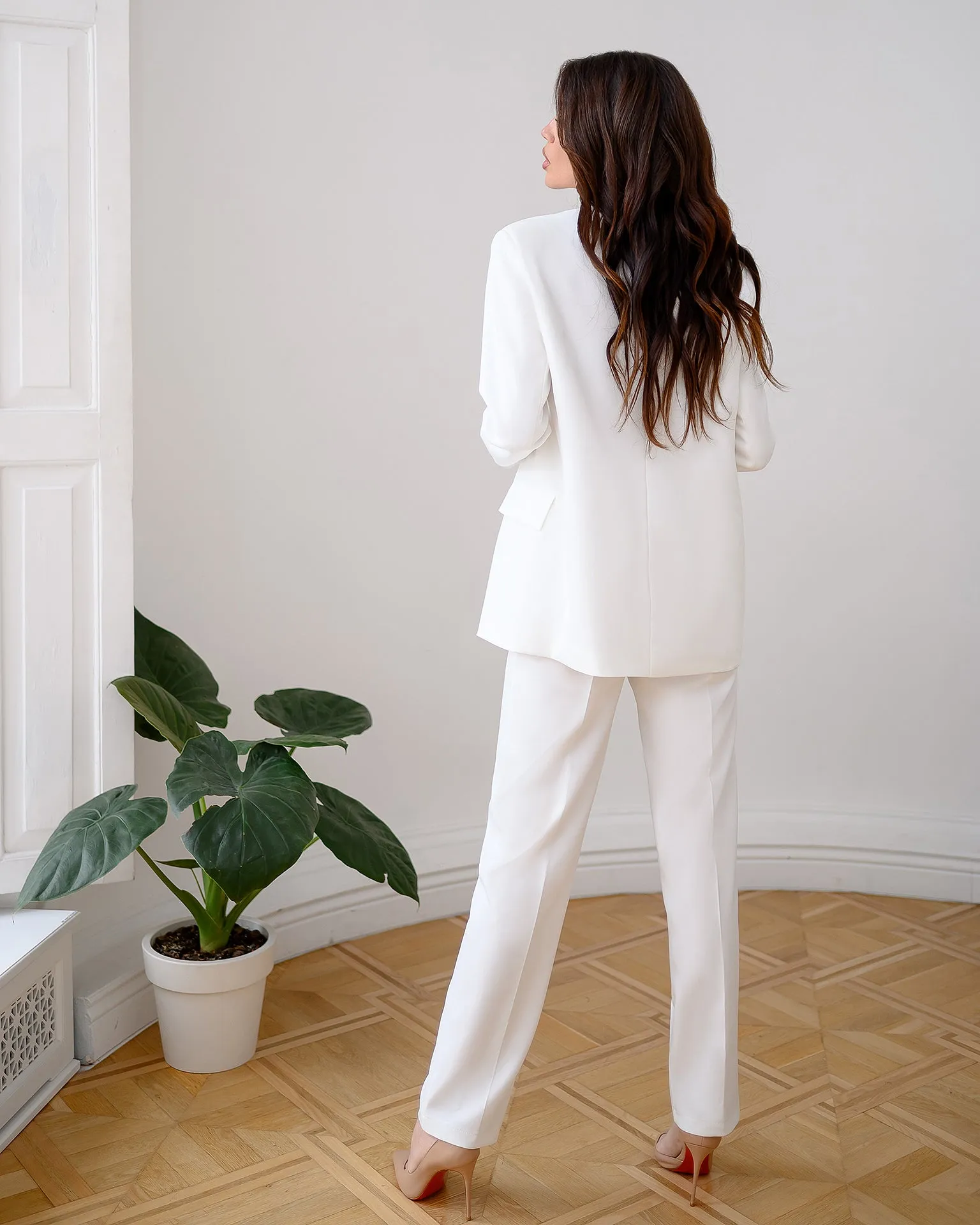 White Double-Breasted Suit 2-Piece